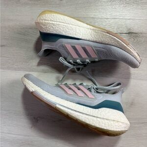 Ultraboost 21 Running Shoe, Light Blue/Pink, Size 8.5